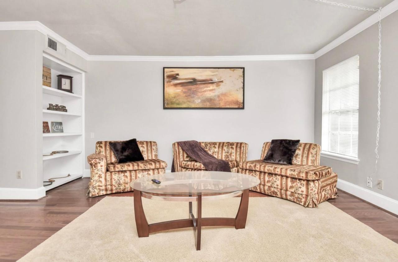 Stunning Private Room In Town Home 휴스턴 외부 사진
